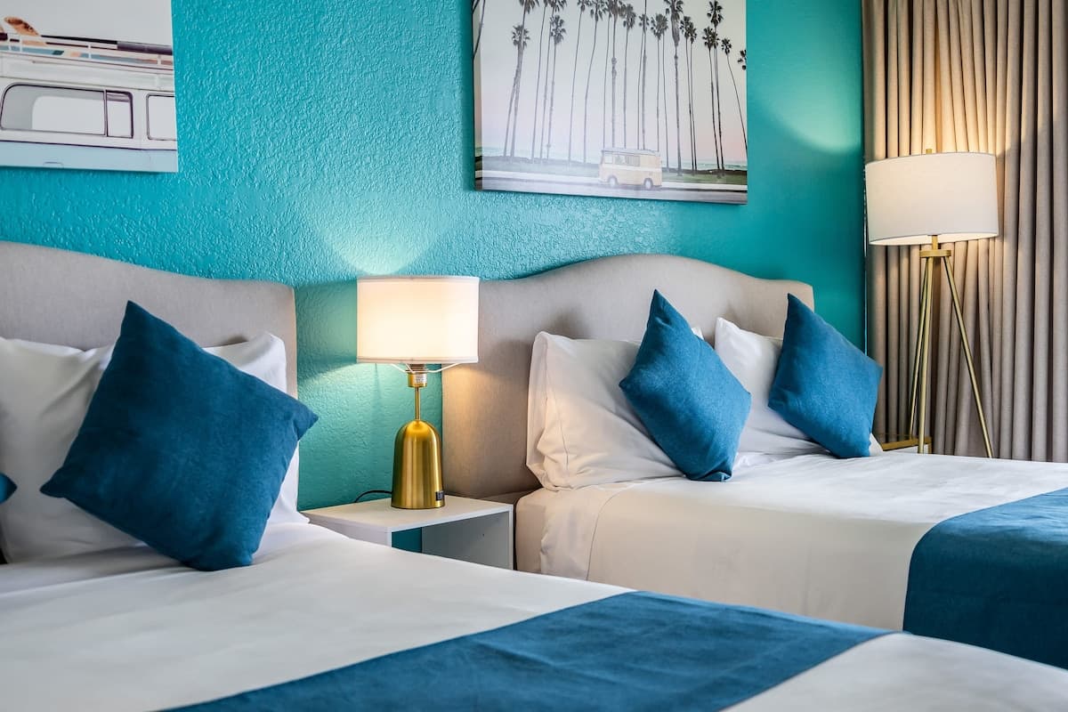 Condo in Honolulu · ★4.89 · 1 bedroom · 2 beds · 1 private bath - Photo 1