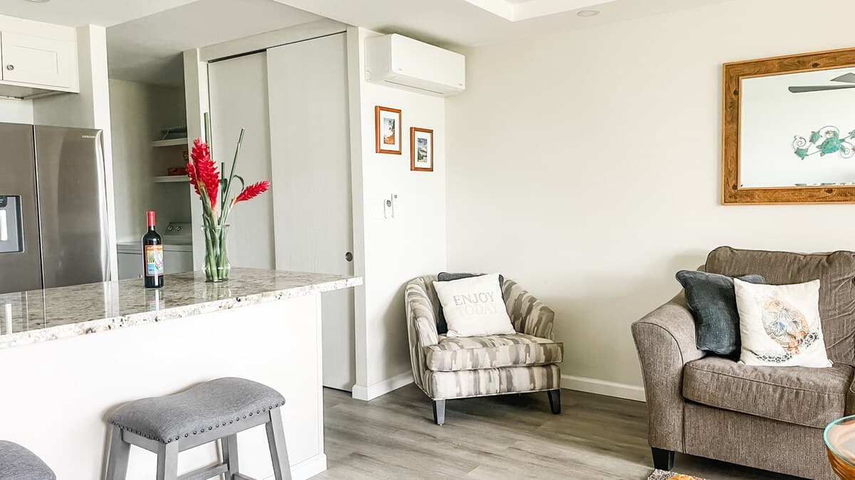 Home in Kihei · ★4.92 · Studio · 1 bed · 1 private bath - Photo 4