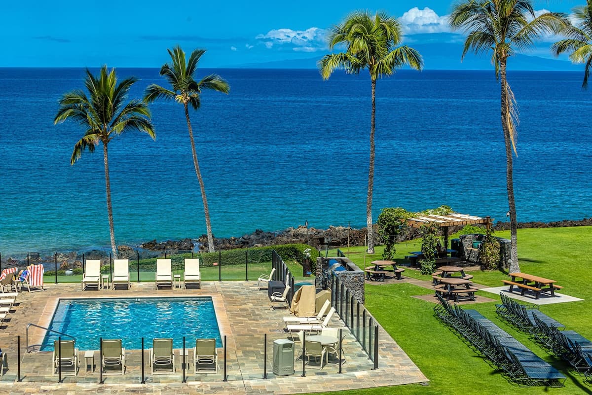 Condo in Kihei · ★4.71 · 1 bedroom · 2 beds · 1.5 baths - Photo 5