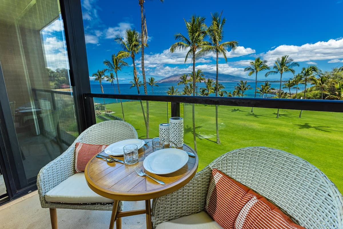 Condo in Kihei · ★4.71 · 1 bedroom · 2 beds · 1.5 baths - Photo 1
