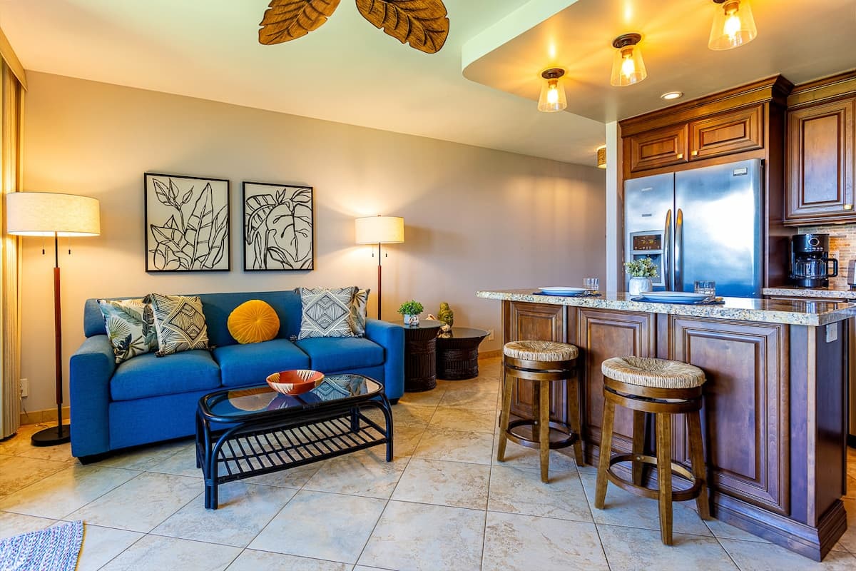Condo in Kihei · ★4.71 · 1 bedroom · 2 beds · 1.5 baths - Photo 3