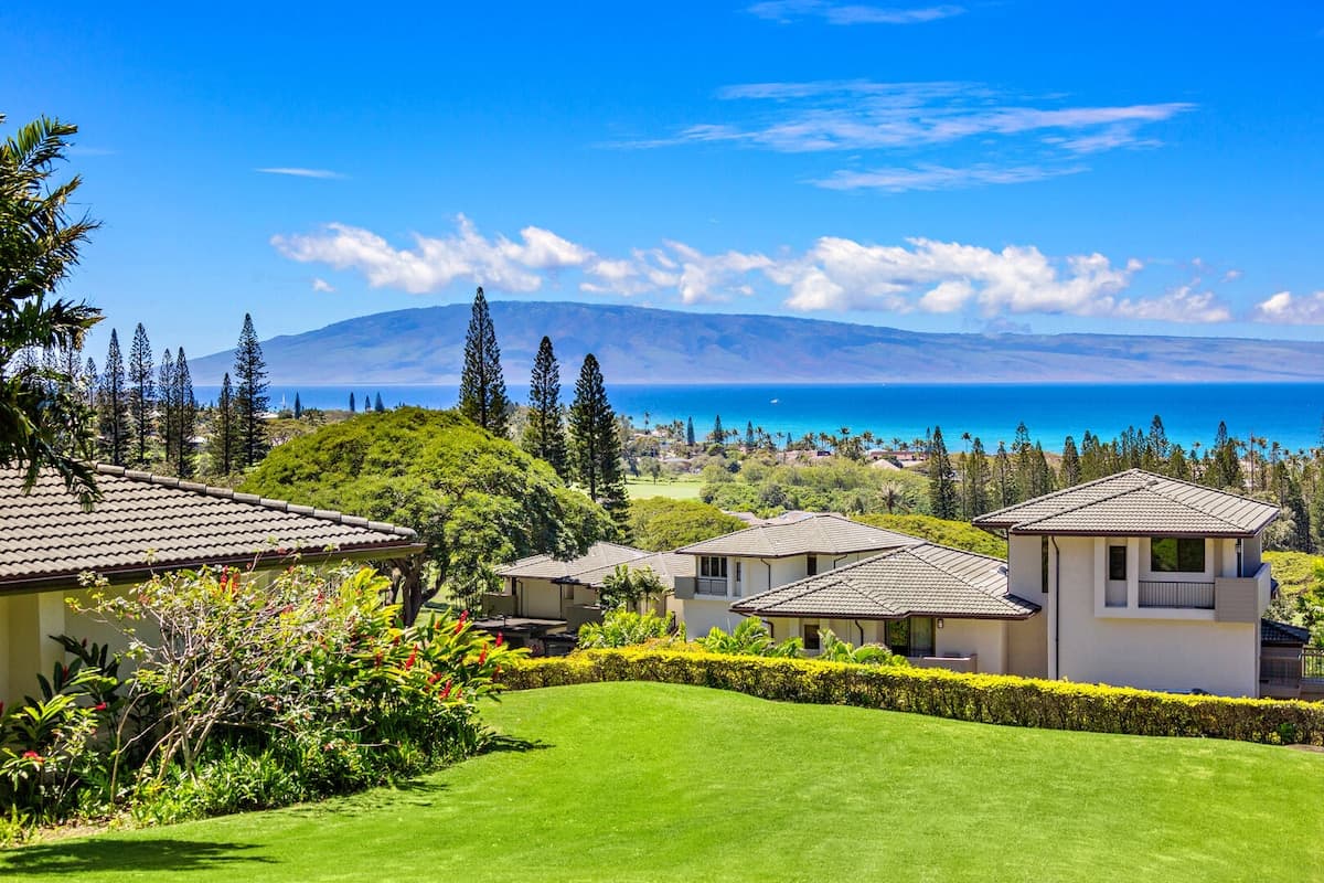 Condo in Lahaina · ★4.58 · 1 bedroom · 2 beds · 1.5 private baths - Photo 1