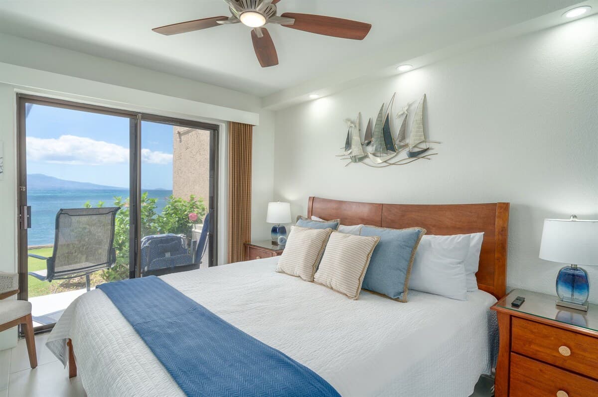 Condo in Wailuku · ★4.87 · 2 bedrooms · 4 beds · 2 baths - Photo 1