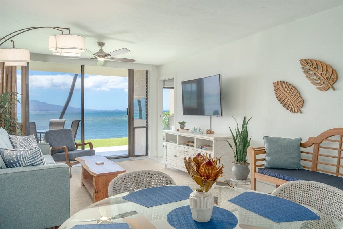 Condo in Wailuku · ★4.87 · 2 bedrooms · 4 beds · 2 baths - Photo 3