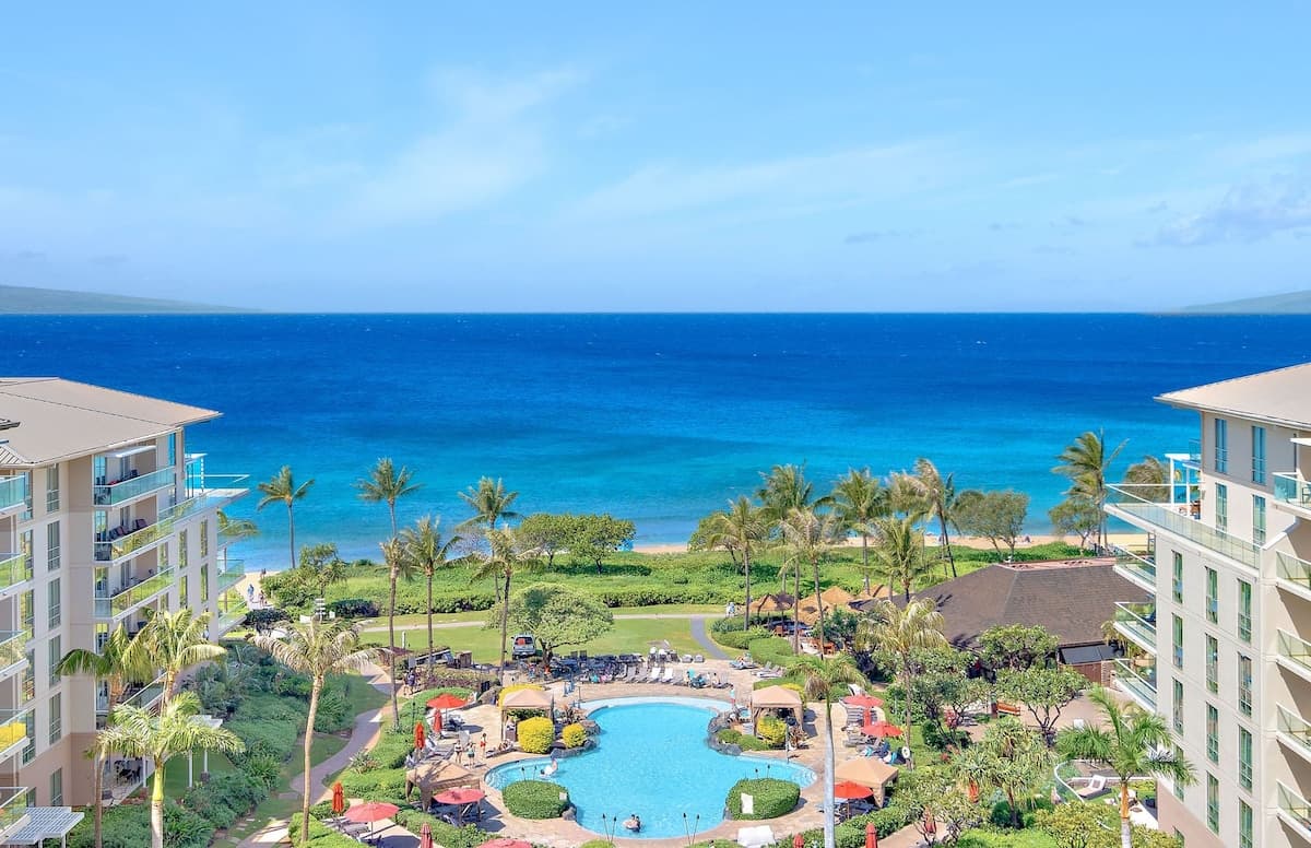 Condo in Lahaina · ★5.0 · 3 bedrooms · 4 beds · 3 baths - Photo 1