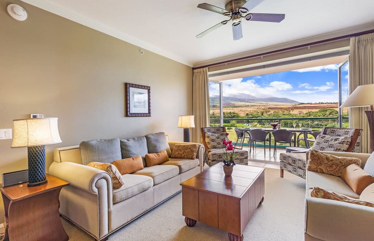 Condo in Lahaina · ★4.93 · 1 bedroom · 3 beds · 1 bath - Photo 2