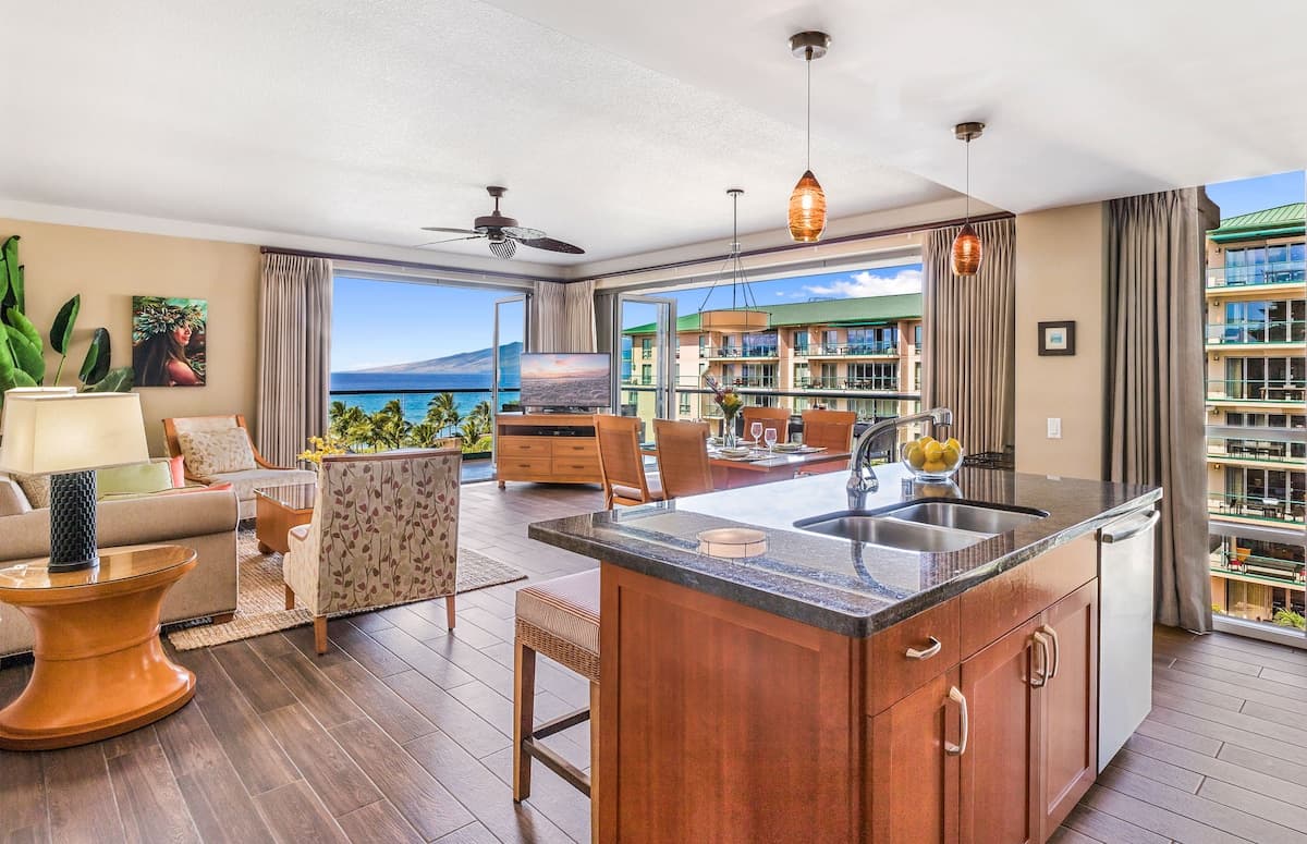 Condo in Kaanapali · ★5.0 · 2 bedrooms · 3 beds · 2 baths - Photo 2