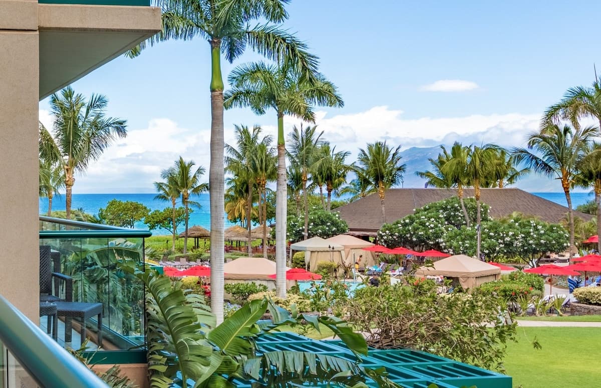 Condo in Lahaina · ★5.0 · 1 bedroom · 2 beds · 1 bath - Photo 1