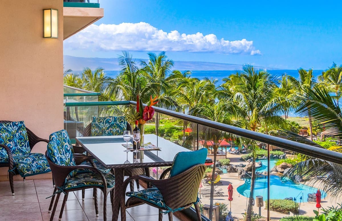 Condo in Lahaina · ★4.95 · 2 bedrooms · 4 beds · 2 shared baths - Photo 1