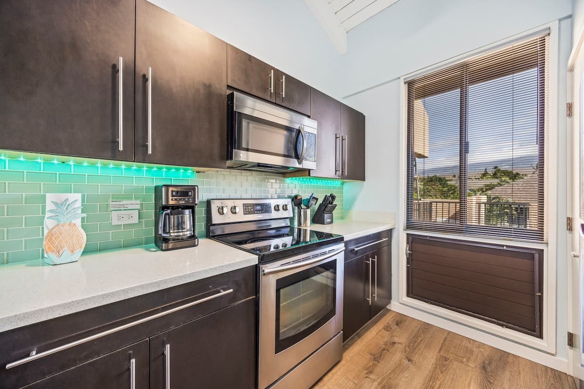 Condo in Kihei · ★4.76 · 3 bedrooms · 2 beds · 3 shared baths - Photo 5