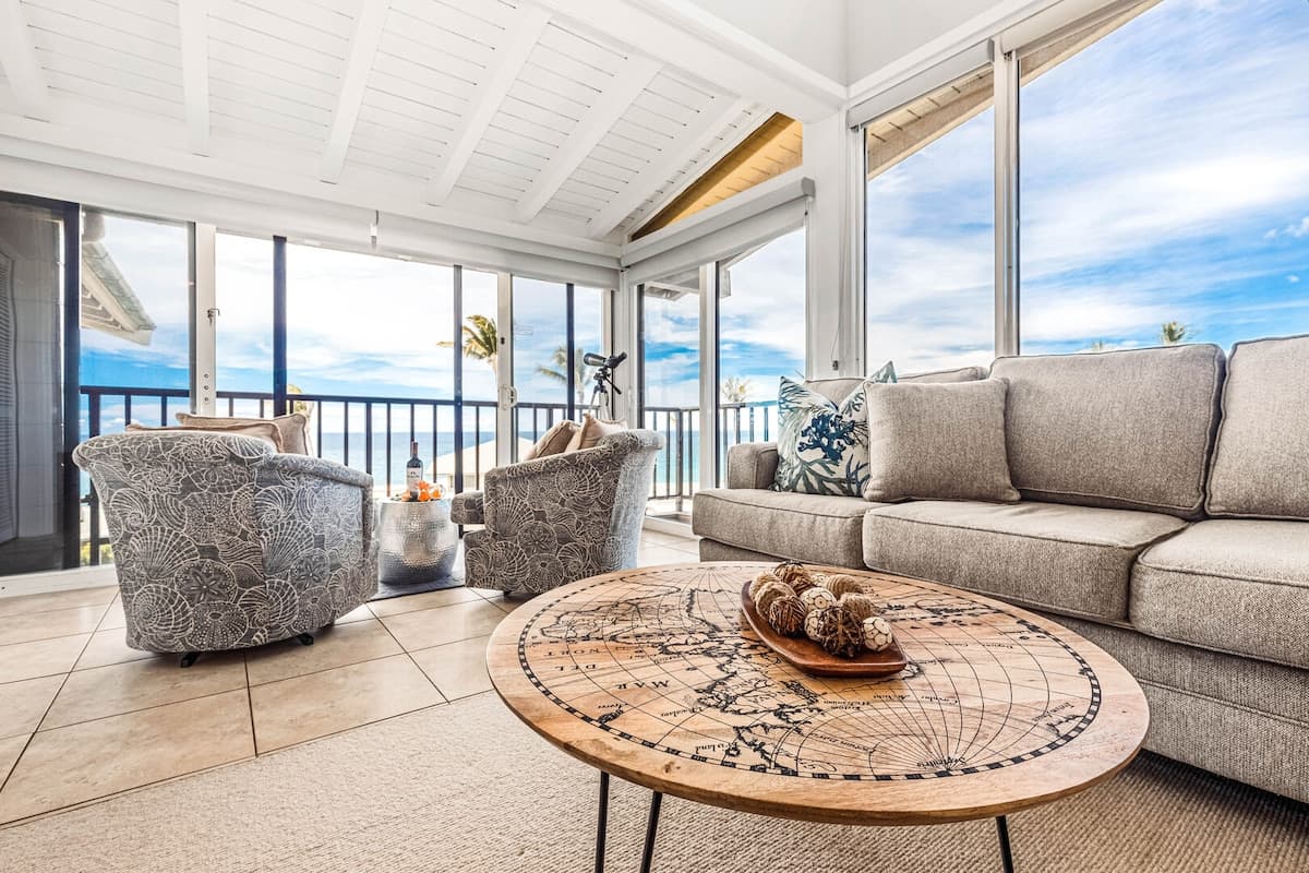 Condo in Lahaina · ★4.91 · 1 bedroom · 2 beds · 1.5 baths - Photo 3