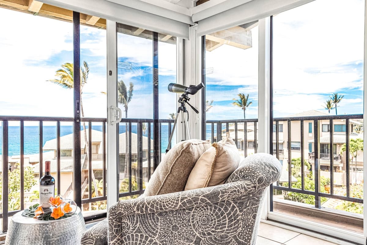 Condo in Lahaina · ★4.91 · 1 bedroom · 2 beds · 1.5 baths - Photo 1