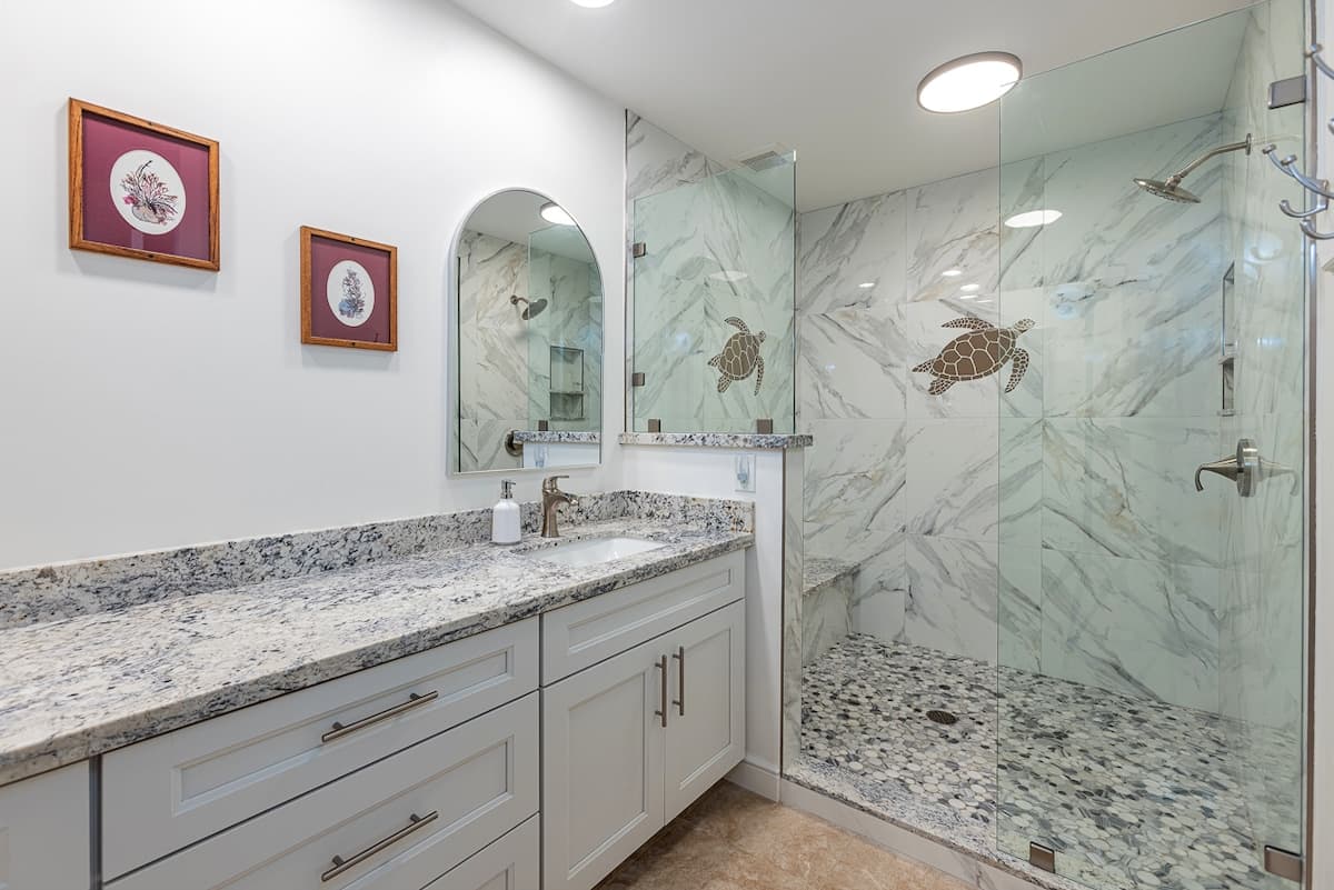 Condo in Lahaina · ★5.0 · 2 bedrooms · 2 beds · 2 baths - Photo 4