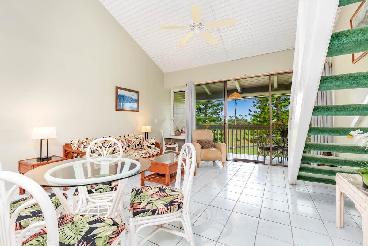 Condo in Kahuku · ★4.68 · 1 bedroom · 3 beds · 2 shared baths - Photo 4