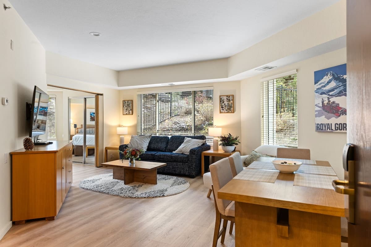 Ski-in/Ski-out Condo with Pool & Hot Tub - Photo 1