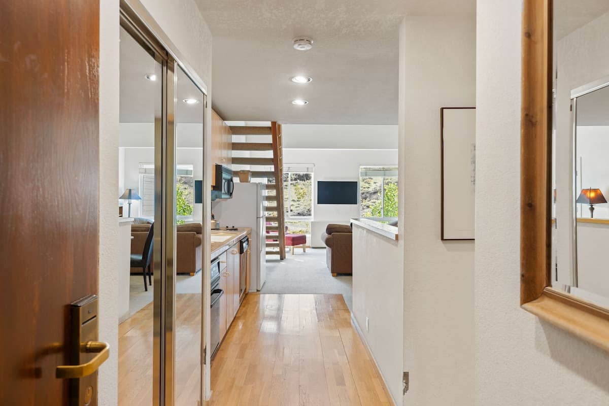Ski-in/Ski-out Loft Steps from Palisades Village - Photo 2