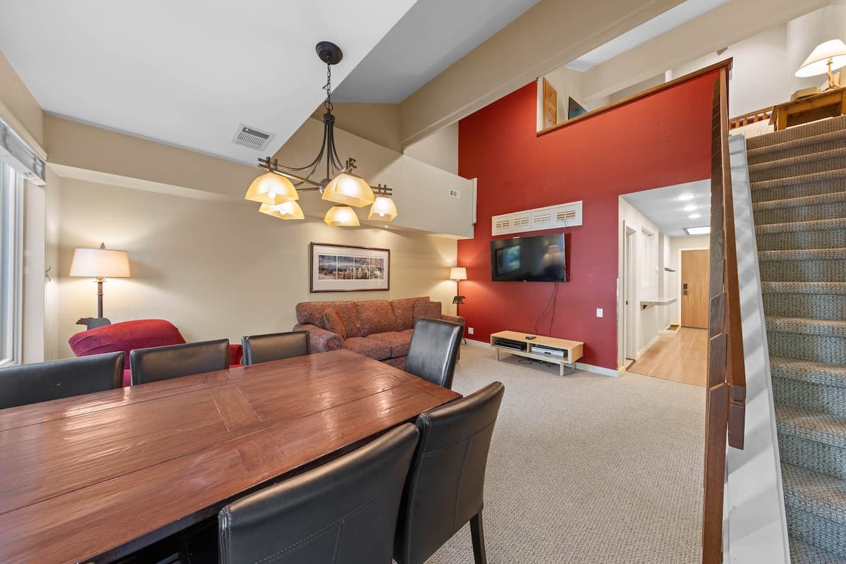 Ski-In/Ski-Out Studio Loft w/ Pool & Hot Tub - Photo 2