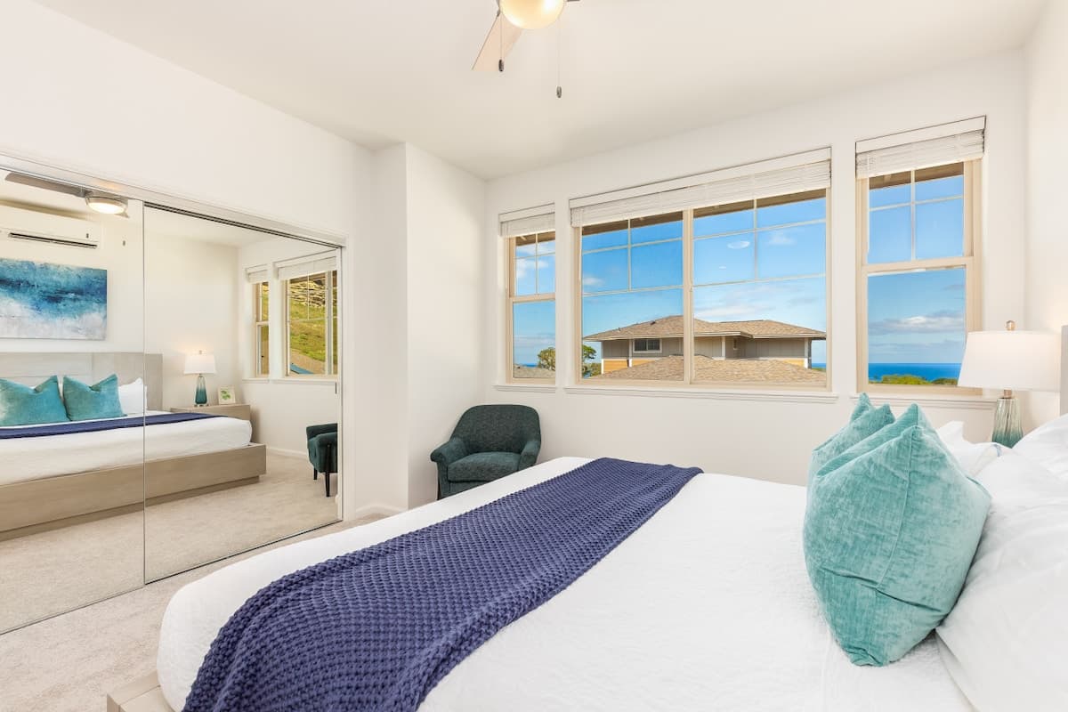 Home in Makaha Valley · ★4.99 · 4 bedrooms · 6 beds · 2.5 private baths - Photo 1