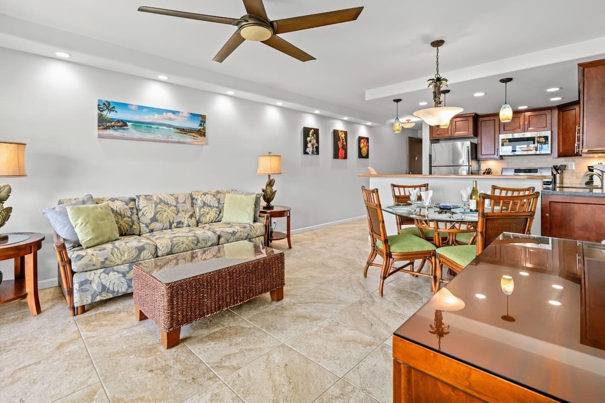 Condo in Kihei · ★4.74 · 1 bedroom · 2 beds · 1 bath - Photo 2