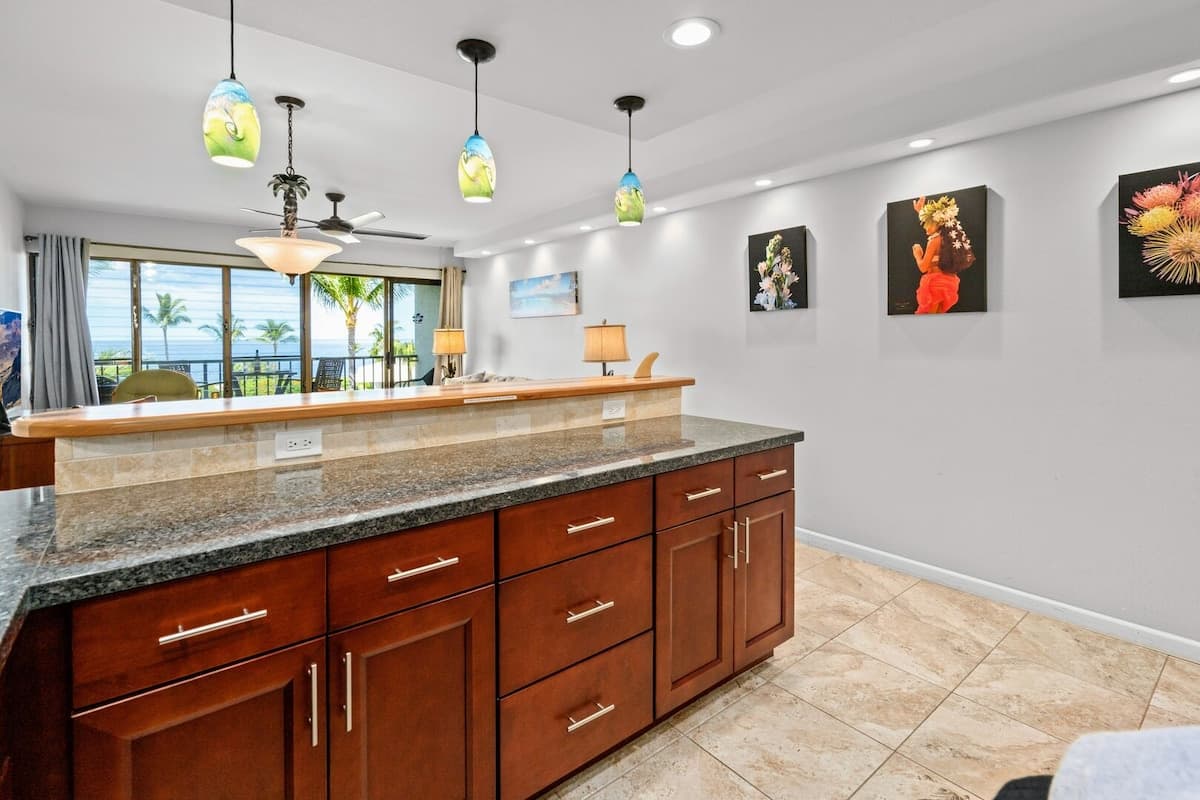 Condo in Kihei · ★4.74 · 1 bedroom · 2 beds · 1 bath - Photo 5