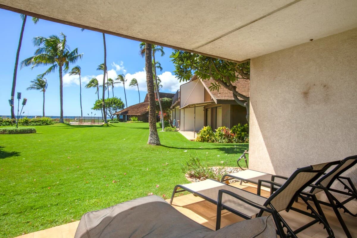 Condo in Kihei · ★4.88 · 1 bedroom · 2 beds · 1 bath - Photo 5