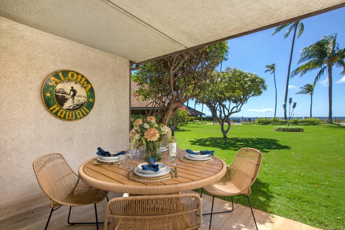 Condo in Kihei · ★4.88 · 1 bedroom · 2 beds · 1 bath - Photo 3
