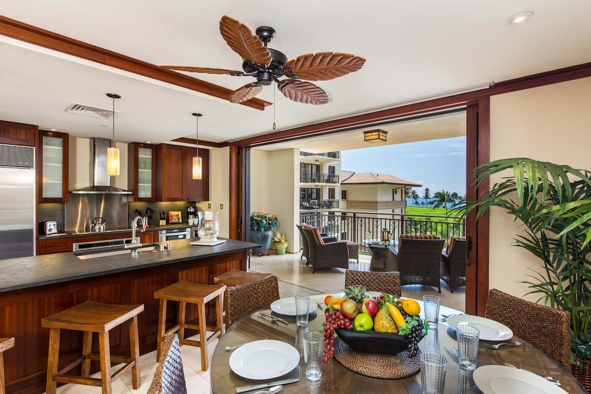 Condo in Kapolei · ★4.74 · 2 bedrooms · 4 beds · 2 private baths - Photo 3
