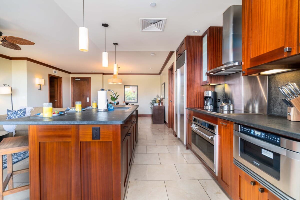 Condo in Kapolei · ★4.56 · 3 bedrooms · 5 beds · 3 private baths - Photo 5