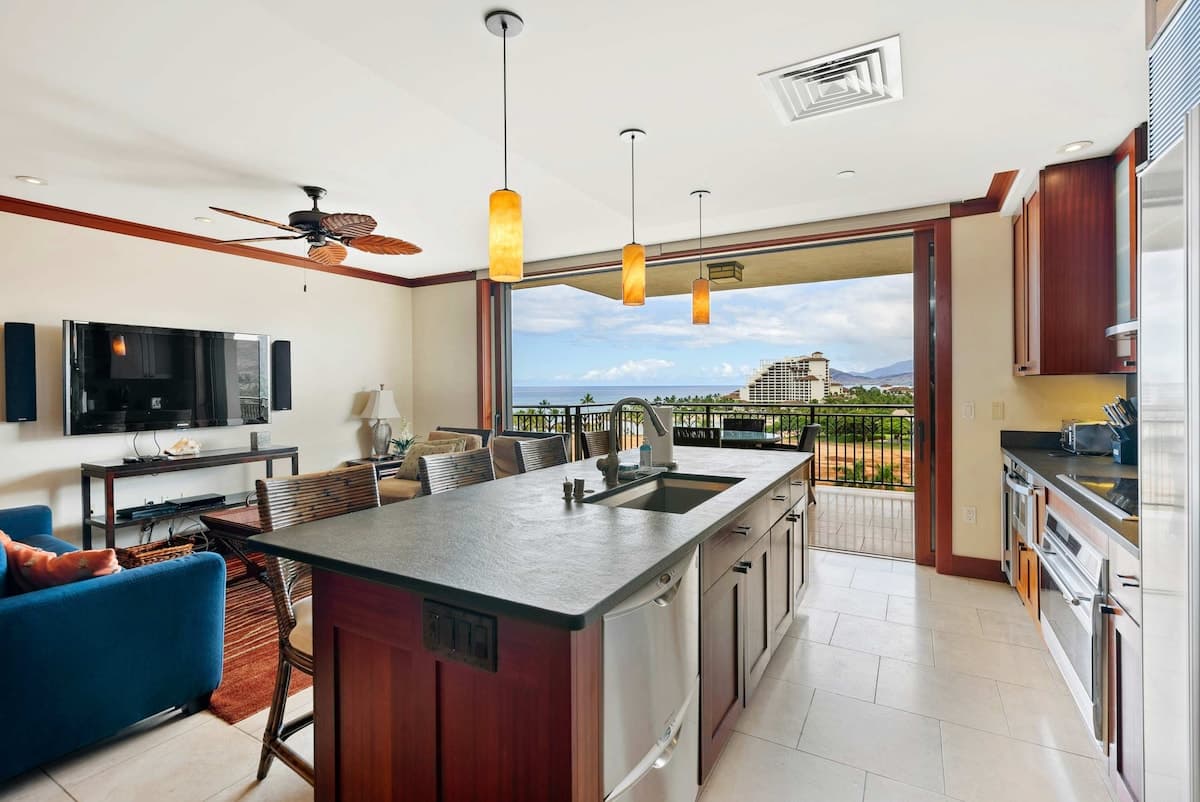 Condo in Kapolei · ★4.74 · 3 bedrooms · 4 beds · 3 private baths - Photo 5
