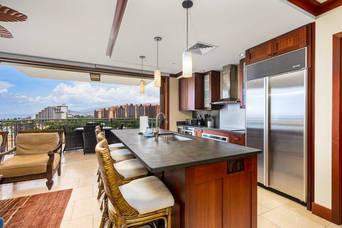 Condo in Kapolei · ★4.74 · 3 bedrooms · 4 beds · 3 private baths - Photo 3