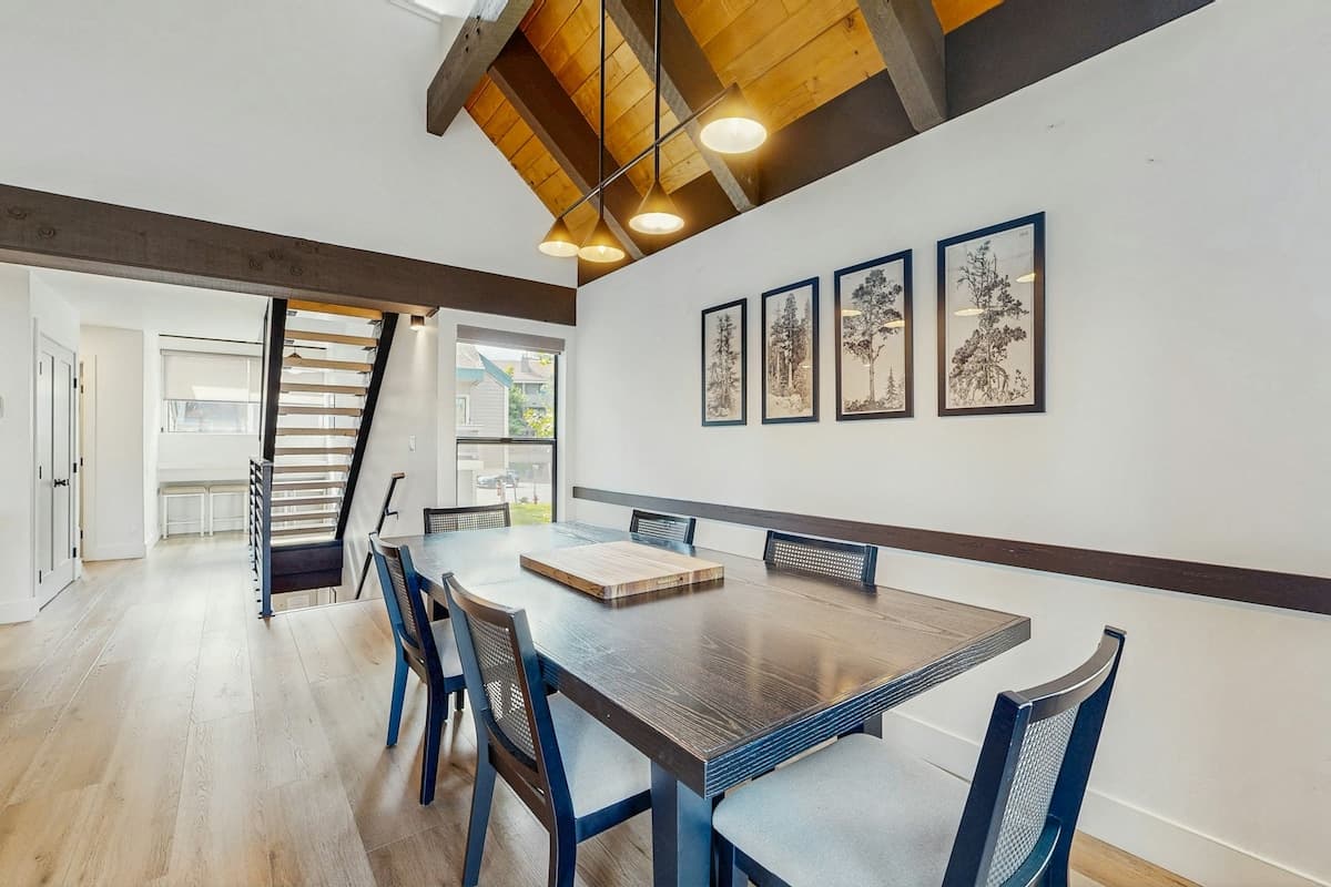 Waterfront Townhome w/ Lake & Sierra Views - Photo 3