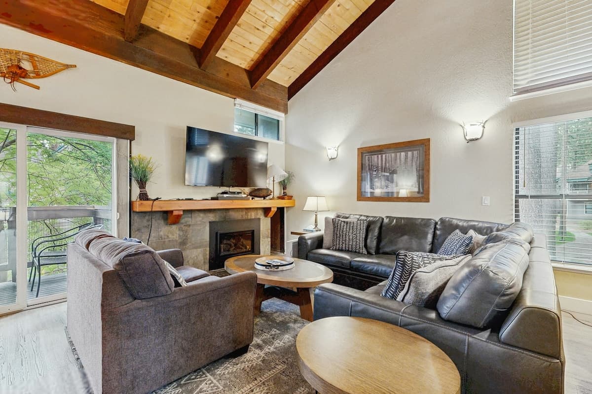 Waterfront Townhome with Lake & Sierra Views - Photo 1