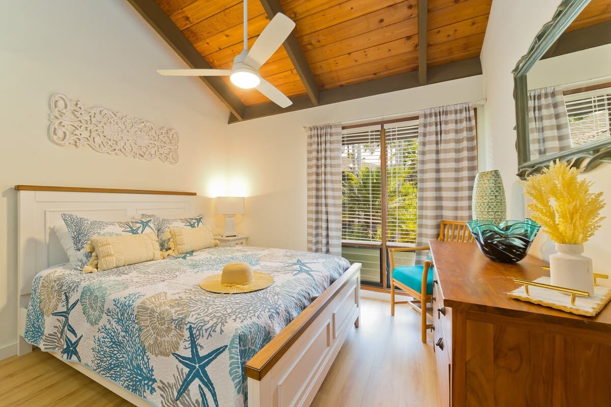 Condo in Kailua-Kona · ★4.71 · 3 bedrooms · 6 beds · 3 private baths - Photo 2