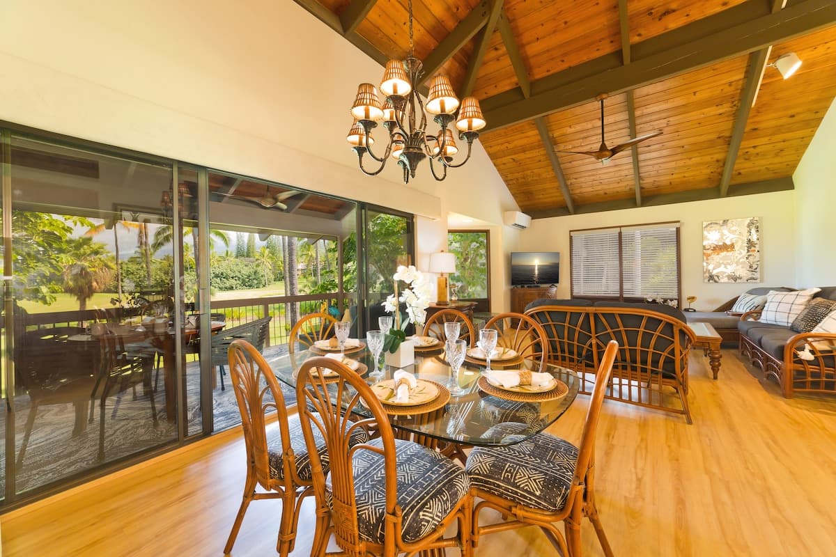 Condo in Kailua-Kona · ★4.71 · 3 bedrooms · 6 beds · 3 private baths - Photo 1