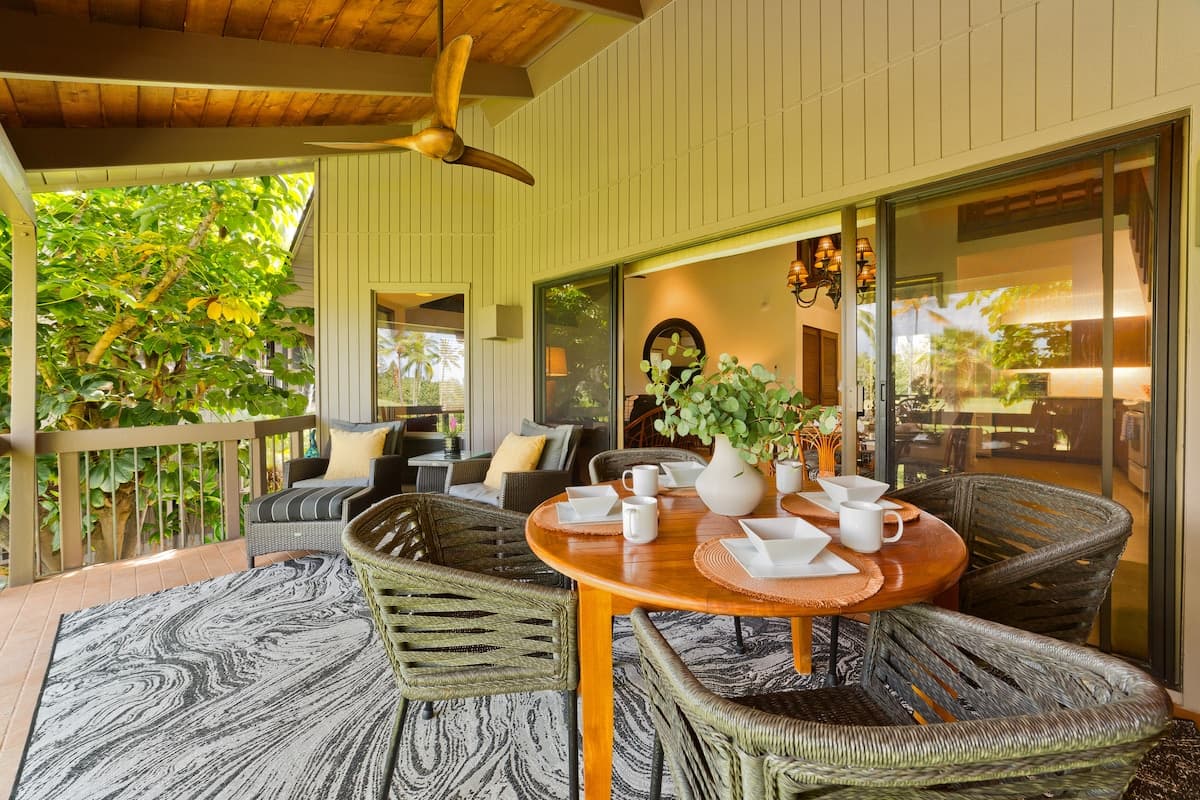 Condo in Kailua-Kona · ★4.71 · 3 bedrooms · 6 beds · 3 private baths - Photo 4