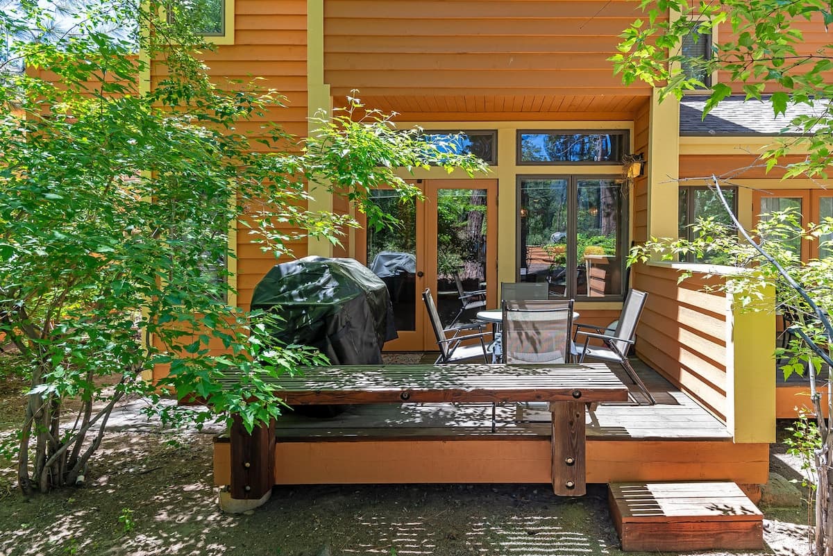 Condo in Incline Village · ★5.0 · 2 bedrooms · 3 beds · 2 private baths - Photo 4