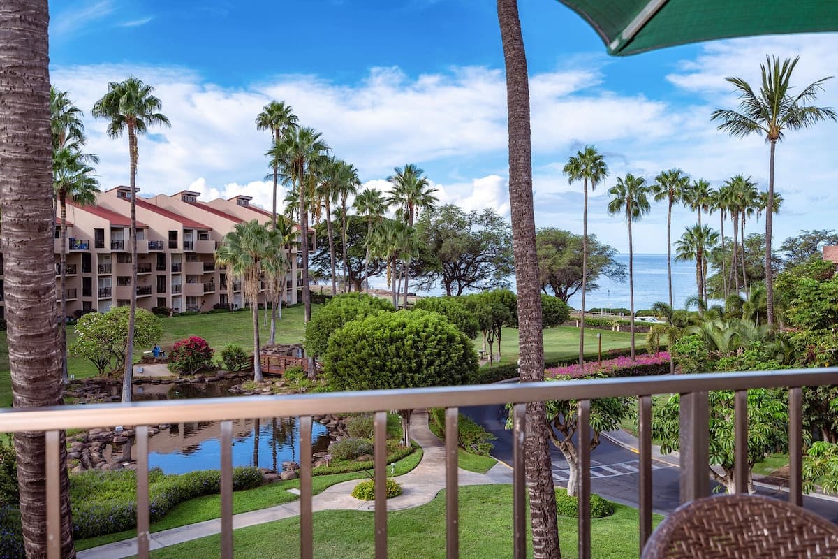 Condo in Kihei · ★5.0 · 2 bedrooms · 3 beds · 2 private baths - Photo 1