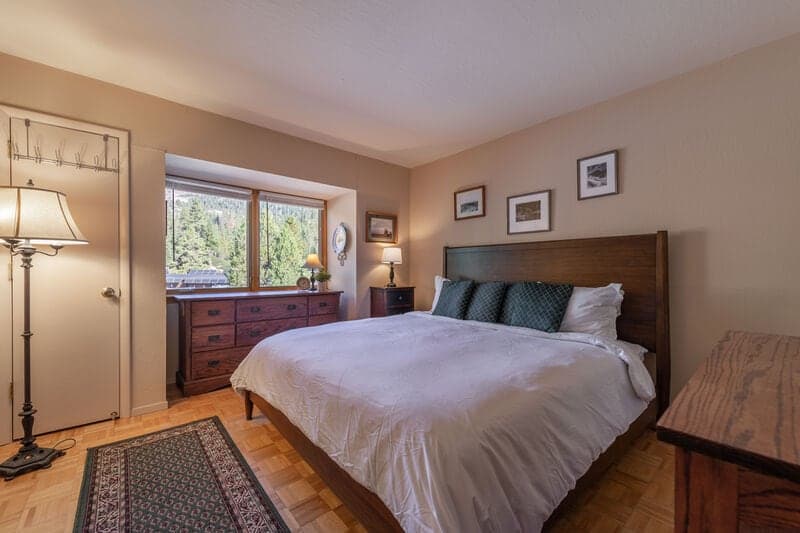 Cozy Palisades Condo with Mountain & Creek Views - Photo 4
