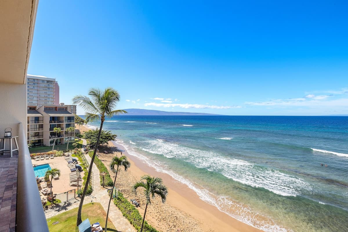Condo in Lahaina · ★4.97 · 2 bedrooms · 5 beds · 2 baths - Photo 1